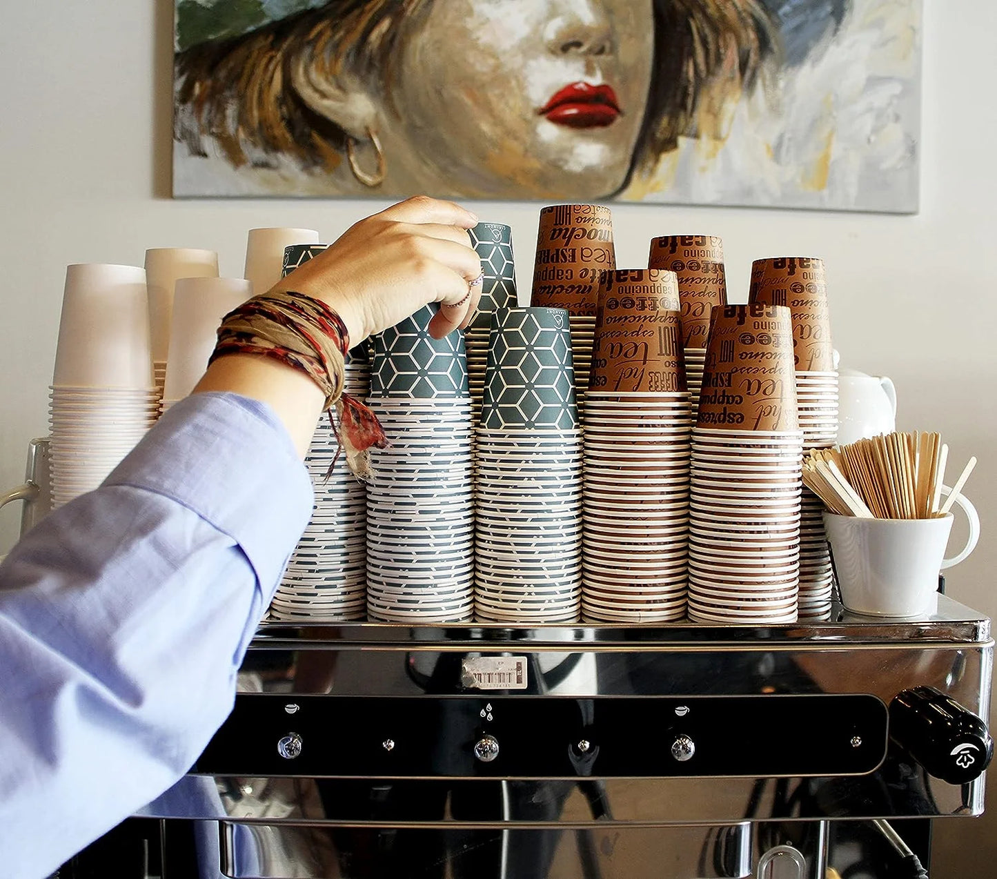 Vasos de papel de 7 oz con agitadores de madera, ecológicos y desechables, resistentes al calor, para bebidas frías y calientes, hechos de cartón de calidad, ideales para café, té, cumpleaños, etc. -200